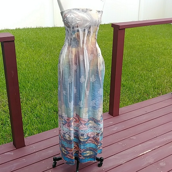 Lapis Dresses & Skirts - Lapis Halter Top Maxi Dress.
